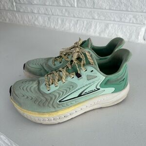 Altra Mint Green Running Shoes with Yellow Sole